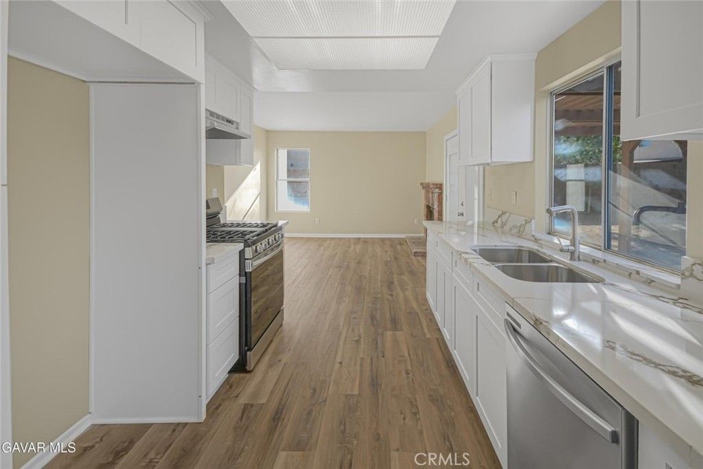 Image 9 of property listing at 2812 Minford, Lancaster, CA 93536