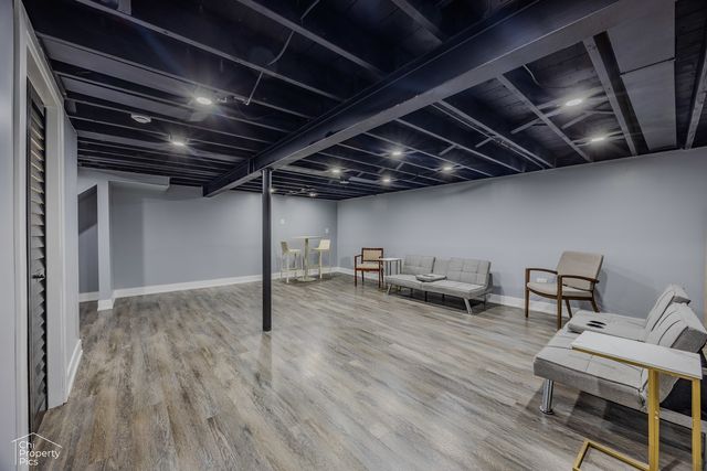 752 Rolling Drive, Lisle, IL 60532