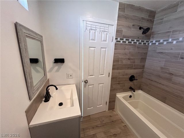 3960 Comb Court, Las Vegas, NV 89104