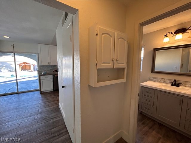 3960 Comb Court, Las Vegas, NV 89104