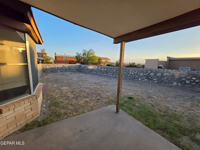 217 PALMARY Drive, El Paso, TX 79912
