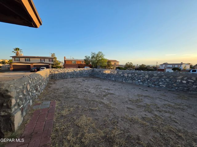 217 PALMARY Drive, El Paso, TX 79912