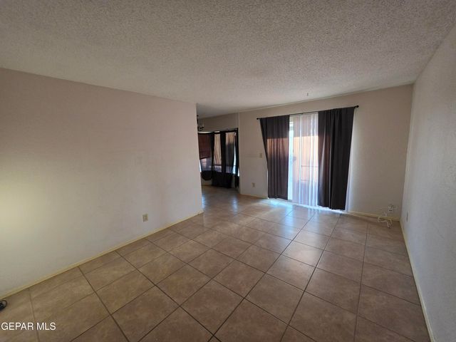 217 PALMARY Drive, El Paso, TX 79912