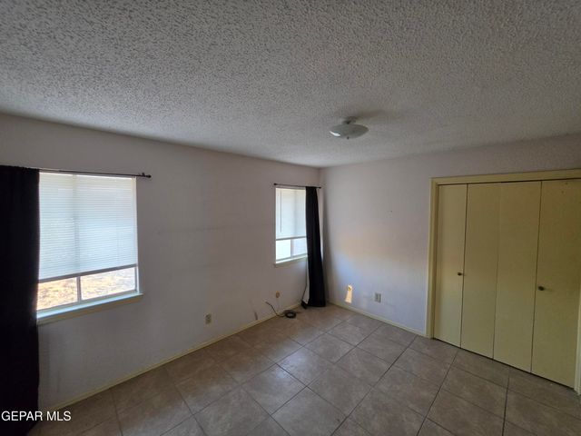 217 PALMARY Drive, El Paso, TX 79912