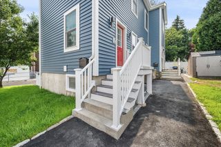 30 Pitman Rd 2, Swampscott, MA 01907