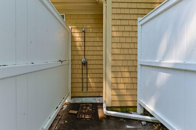 2 Fairway Circle, Sandwich, MA 02563