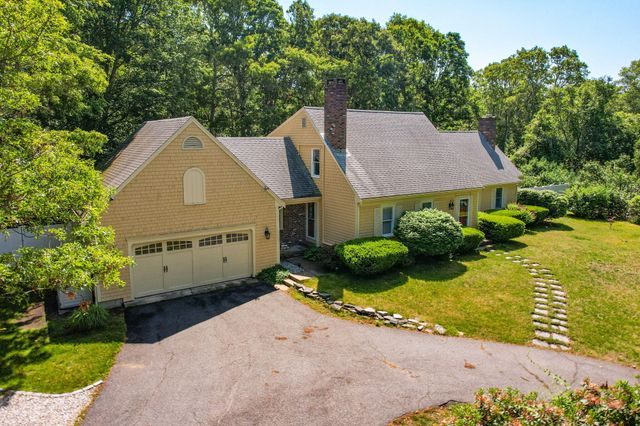 2 Fairway Circle, Sandwich, MA 02563