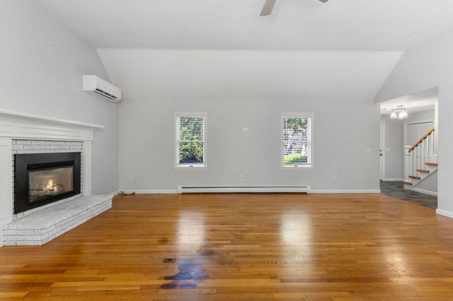 2 Fairway Circle, Sandwich, MA 02563