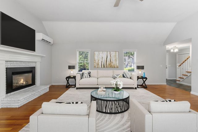 2 Fairway Circle, Sandwich, MA 02563