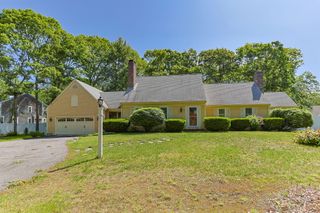2 Fairway Circle, Sandwich, MA 02563