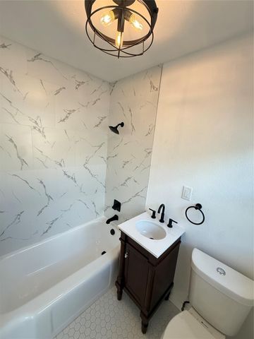 1848 Portsmouth Street 3, Houston, TX 77098