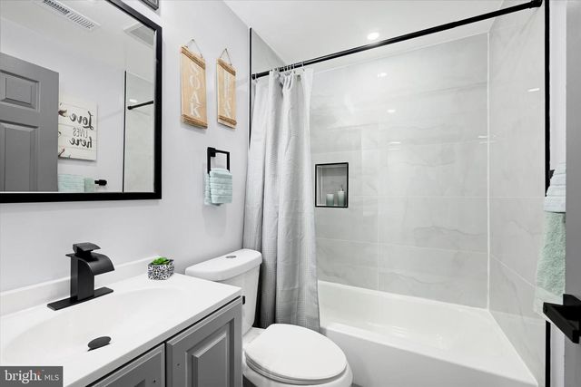 3315 LYNDALE AVE, Baltimore, MD 21213