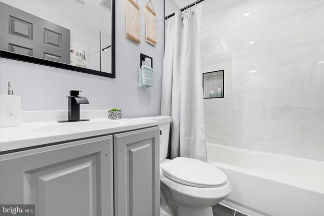 3315 LYNDALE AVE, Baltimore, MD 21213