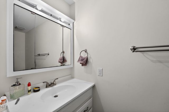 220 Elizabeth Street Apt A15, Chapel Hill, NC 27514