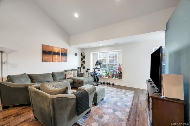 156 Ashley Court, Central Islip, NY 11722