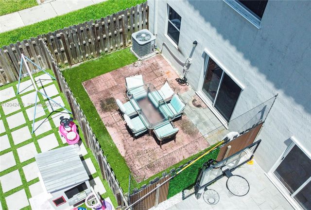 2630 SE 12th St, Homestead, FL 33035