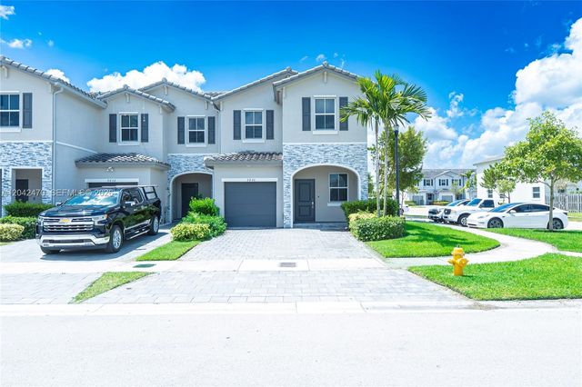 2630 SE 12th St, Homestead, FL 33035