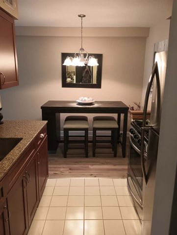 1880 Bonnie Lane 112, Hoffman Estates, IL 60169