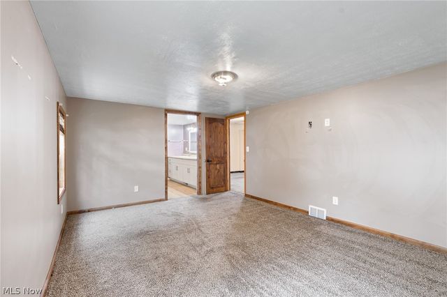 3213 Regent Avenue NE, Canton, OH 44705