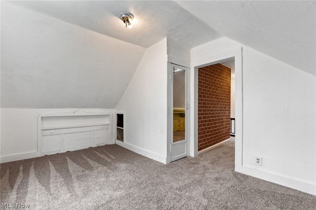3213 Regent Avenue NE, Canton, OH 44705