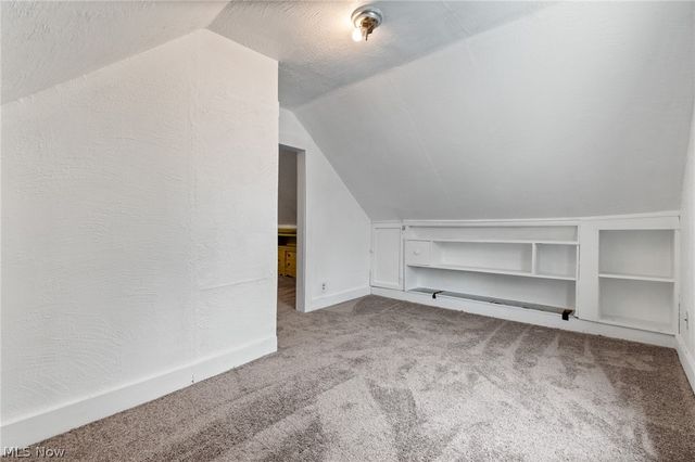 3213 Regent Avenue NE, Canton, OH 44705