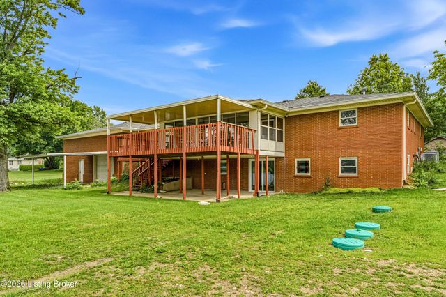 1712 Bass Cir, La Grange, KY 40031