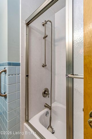 1712 Bass Cir, La Grange, KY 40031