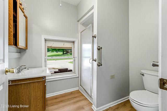 1712 Bass Cir, La Grange, KY 40031