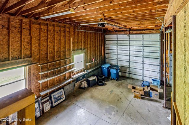 1712 Bass Cir, La Grange, KY 40031
