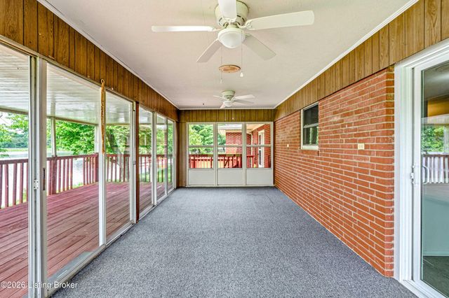 1712 Bass Cir, La Grange, KY 40031