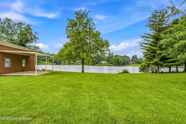 1712 Bass Cir, La Grange, KY 40031