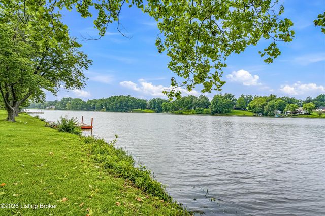 1712 Bass Cir, La Grange, KY 40031