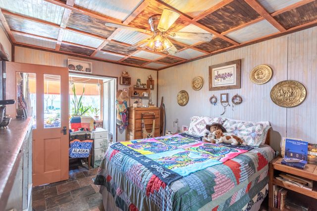 21322 Park Elm Lane, Anderson, CA 96007