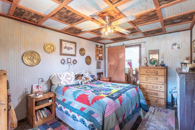 21322 Park Elm Lane, Anderson, CA 96007