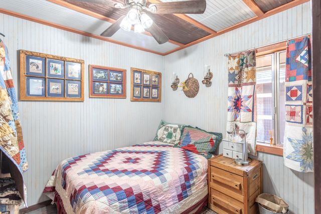 21322 Park Elm Lane, Anderson, CA 96007