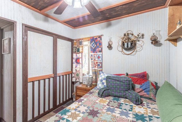 21322 Park Elm Lane, Anderson, CA 96007