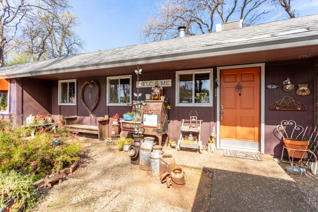 21322 Park Elm Lane, Anderson, CA 96007