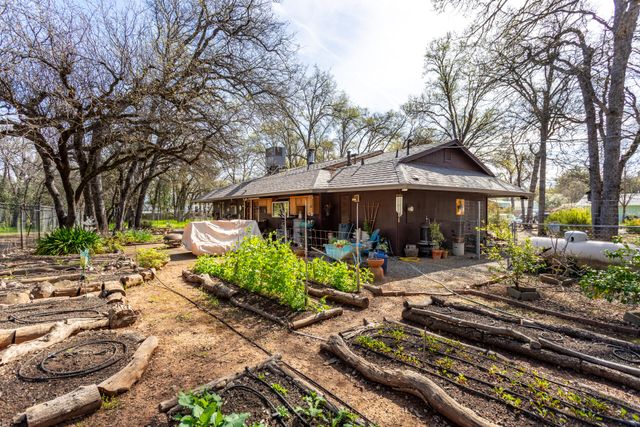 21322 Park Elm Lane, Anderson, CA 96007