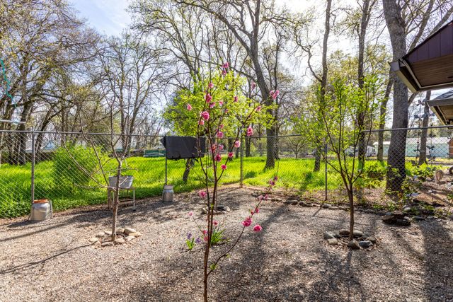 21322 Park Elm Lane, Anderson, CA 96007