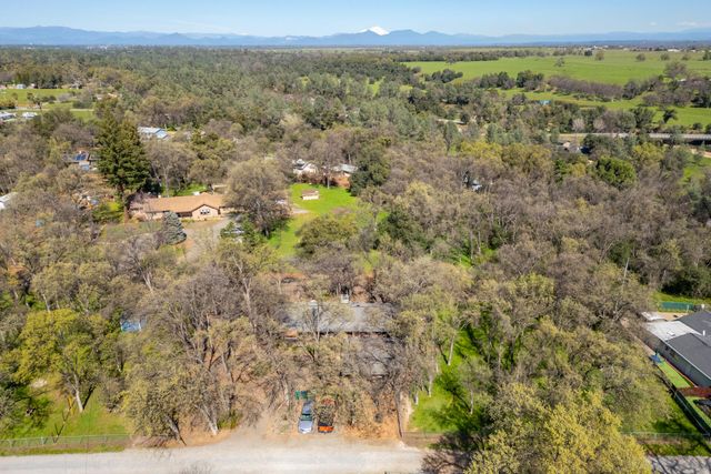 21322 Park Elm Lane, Anderson, CA 96007