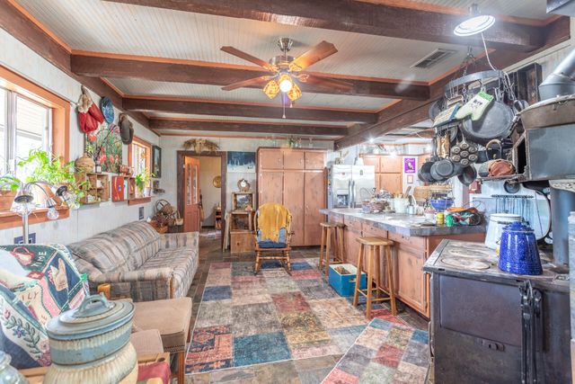 21322 Park Elm Lane, Anderson, CA 96007