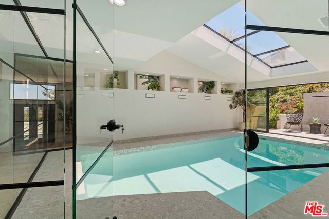 23935 Park Belmonte, Calabasas, CA 91302