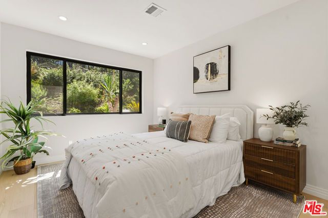 23935 Park Belmonte, Calabasas, CA 91302