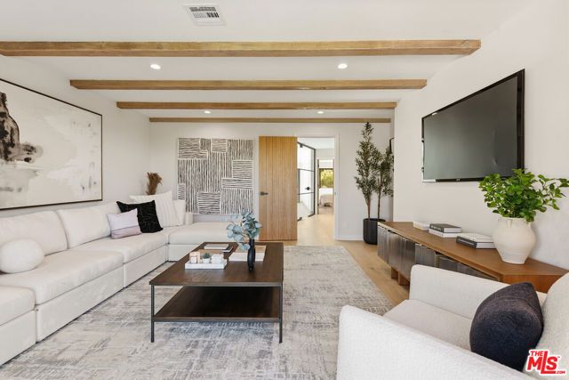 23935 Park Belmonte, Calabasas, CA 91302