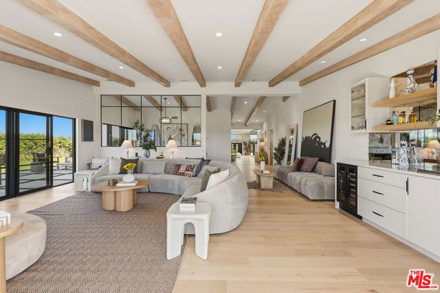 23935 Park Belmonte, Calabasas, CA 91302