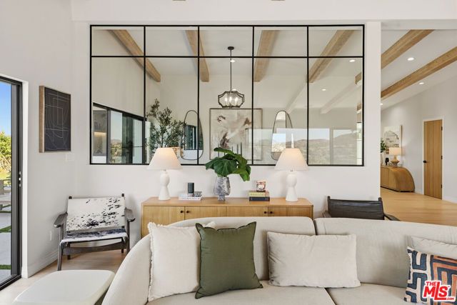23935 Park Belmonte, Calabasas, CA 91302