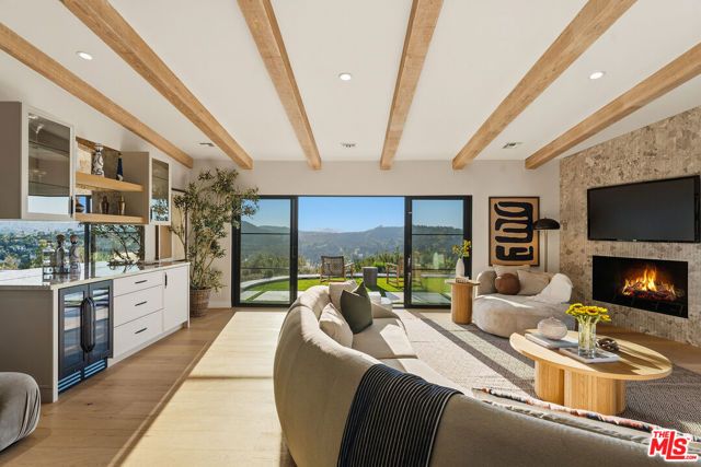 23935 Park Belmonte, Calabasas, CA 91302