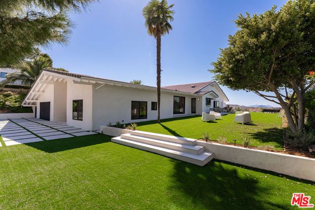23935 Park Belmonte, Calabasas, CA 91302