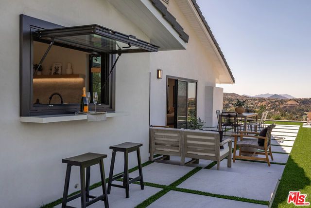 23935 Park Belmonte, Calabasas, CA 91302