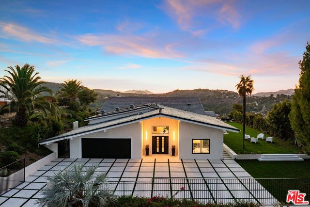 23935 Park Belmonte, Calabasas, CA 91302